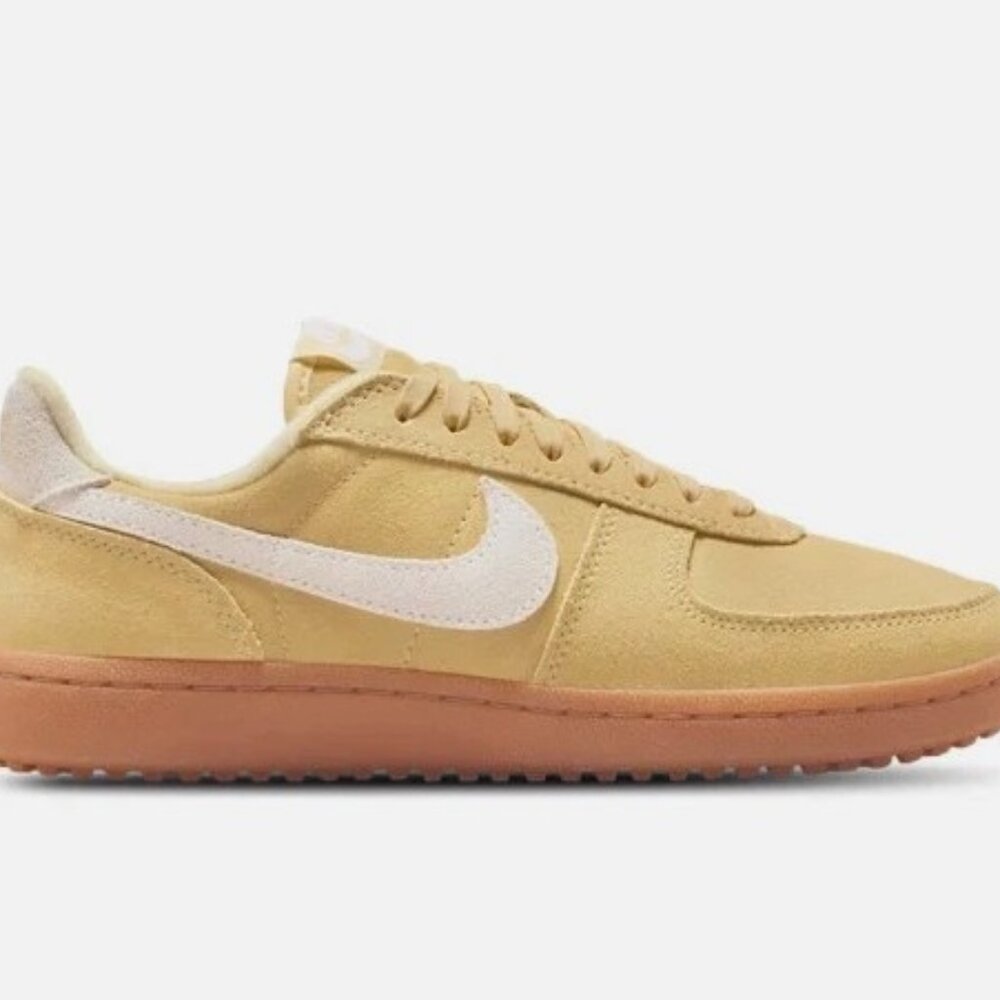 Nike Field General 82 Butter Women’s Shoes in size 5.5